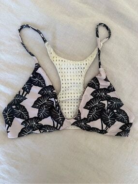 ACACIA bikini top